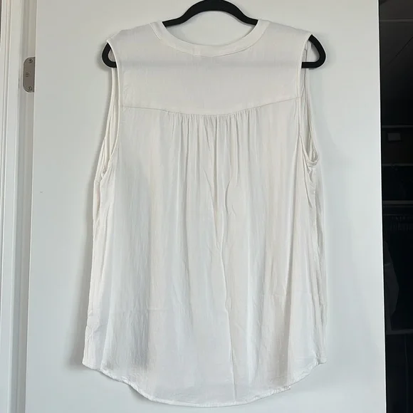 Torrid - White Linen Tank - Picture 6 of 8